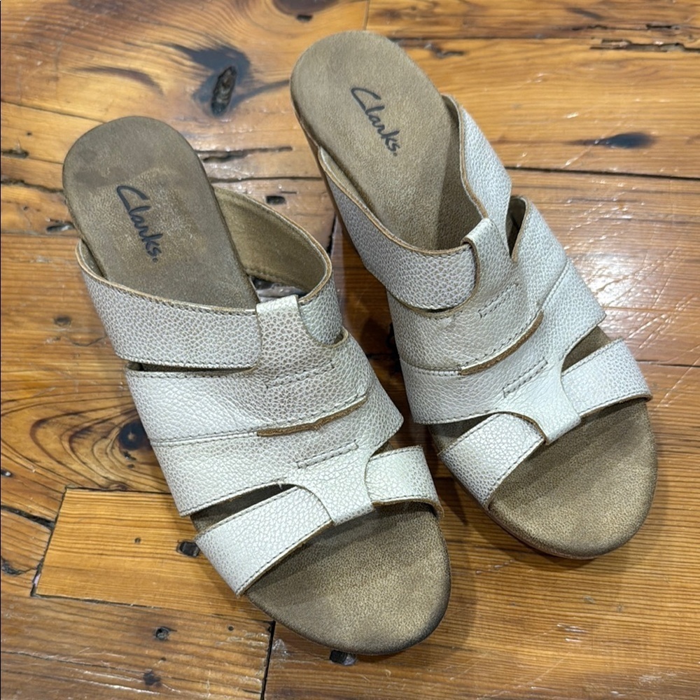 CLARKS Women's LIZ VENTURA Premium Leather Comfort Wedge Sandal Size 9.5 60352